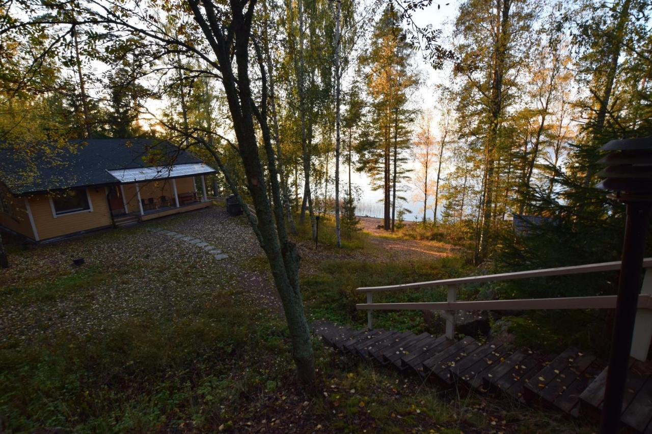 Вилла Pyhtaeaen Vuokramoekit Tuuski Экстерьер фото
